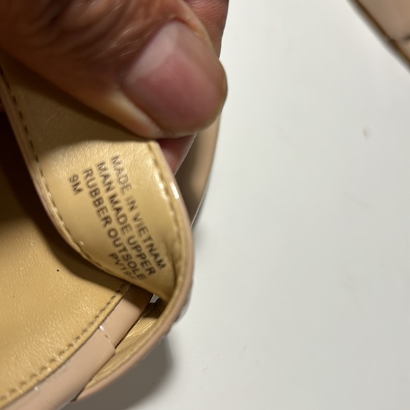 Michael Michael Kors heel open toe. - Picture 9 of 12